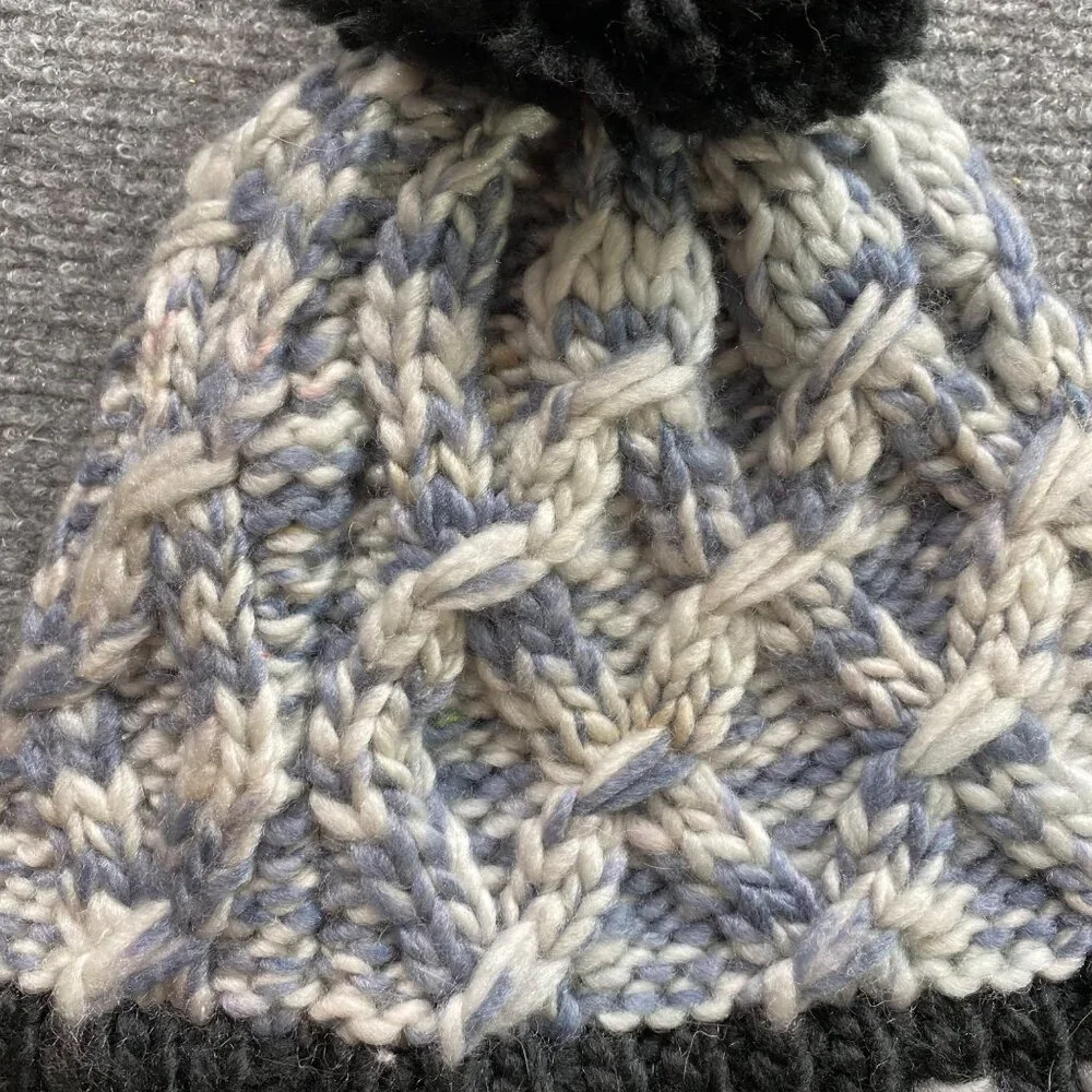Warmful Womens Pom Pom‎ Beanie One Size Black Gray Chunky Cable Knit Winter Ski